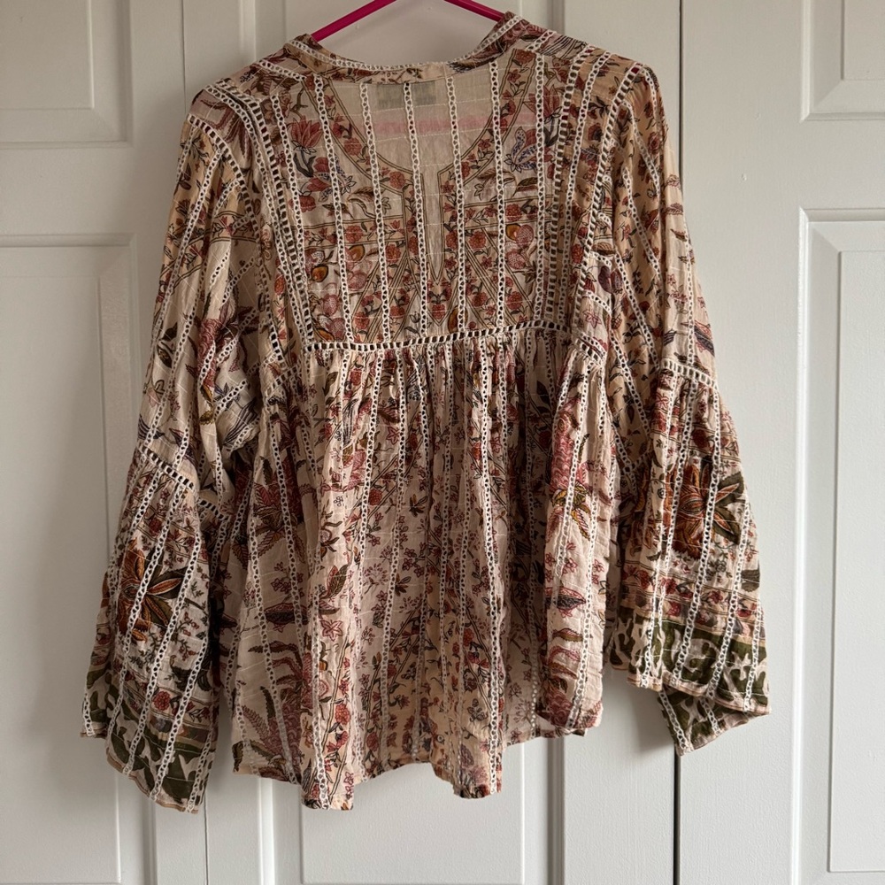 NWT Barok Paris boho style embroidery top with tassels size S/M runs large